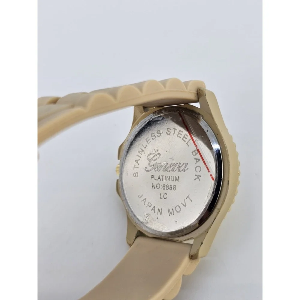 38MM‎ Easy Read Women's Watch Cream Dial Cream Plastic Bands NEW Battery